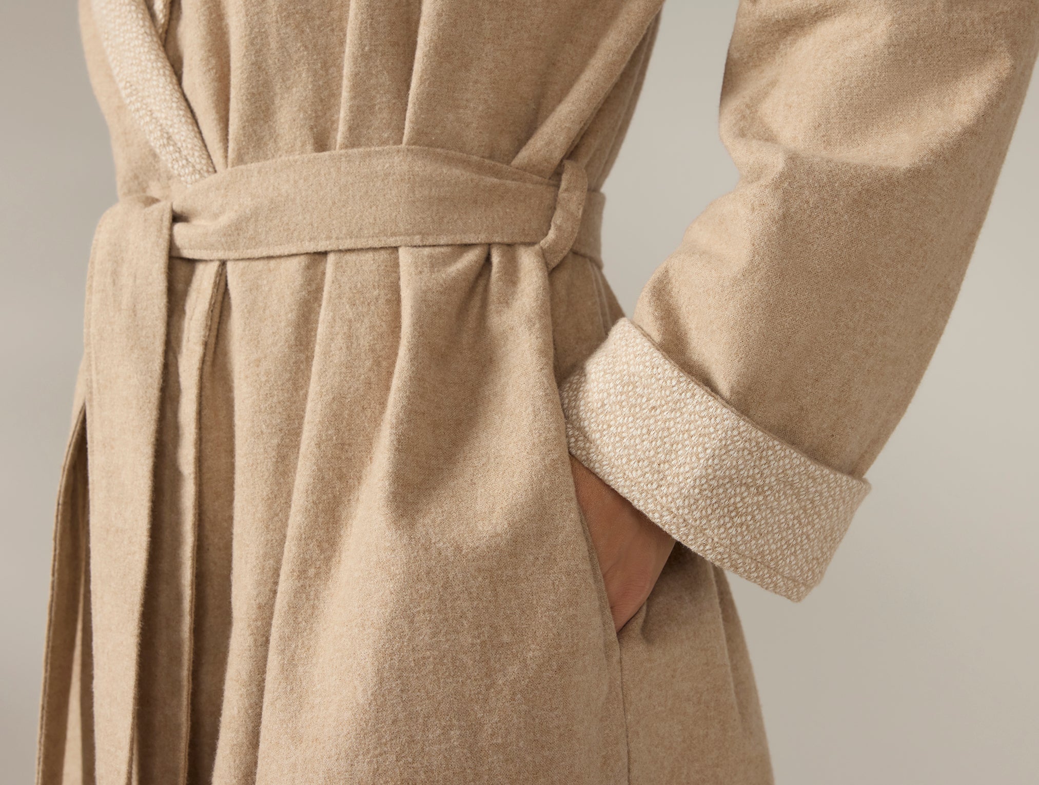 Coyuchi Cloud Brushed Organic Flannel Robe - model posing with hand in pocket up close #colour_camel heather