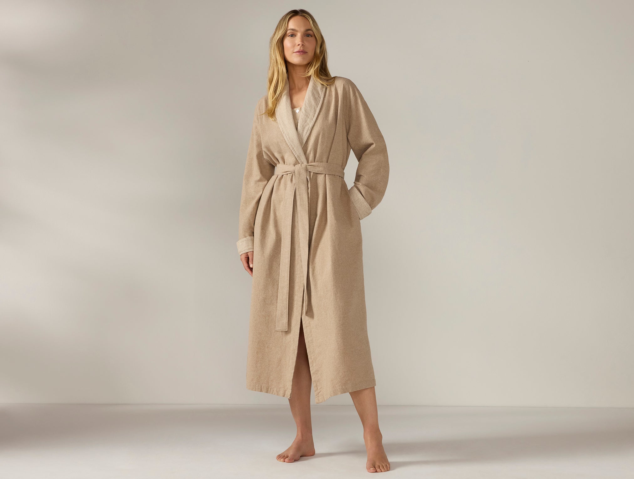 Coyuchi Cloud Brushed Organic Flannel Robe - model posing #colour_camel heather