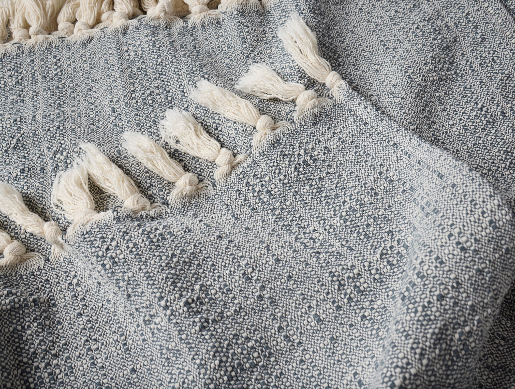 Lido Organic Throw