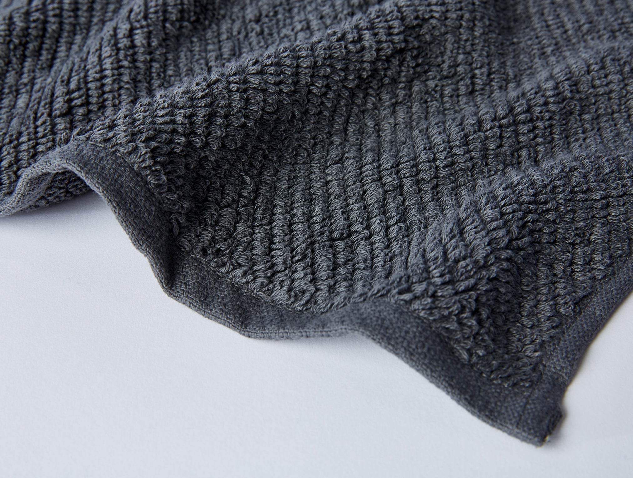 Coyuchi Organic Air Weight Towel - close up of edge #color_shadow