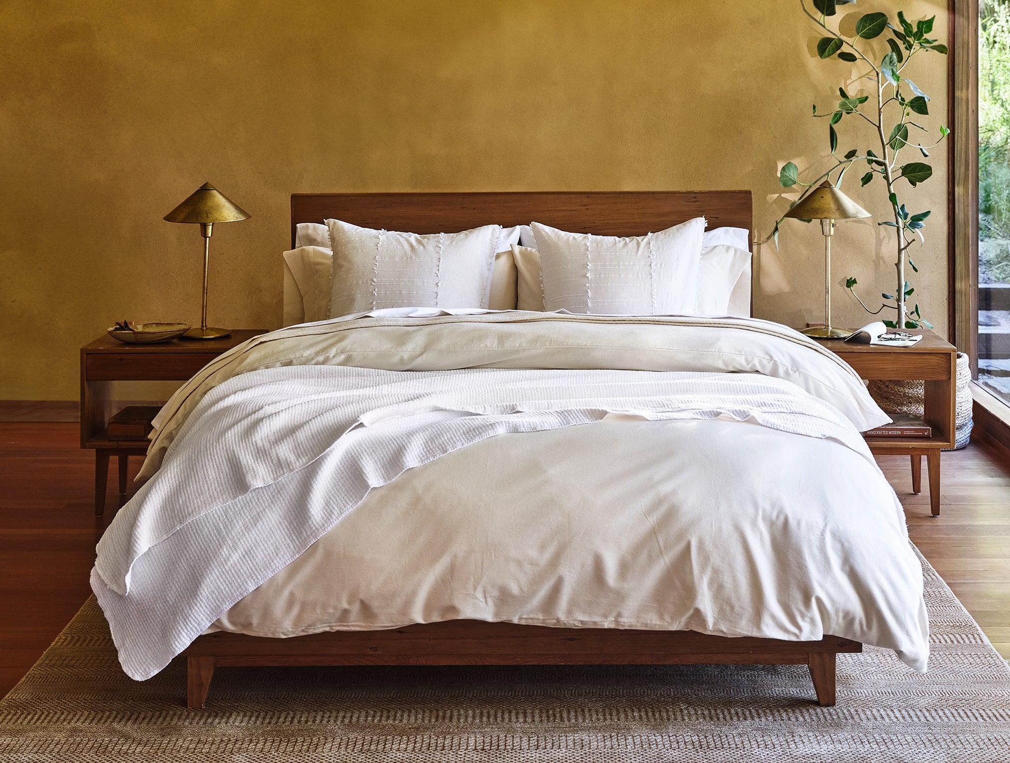 Coyuchi Organic Cloud Brushed Flannel Duvet Cover - staged bed plant in corner #colour_undyed