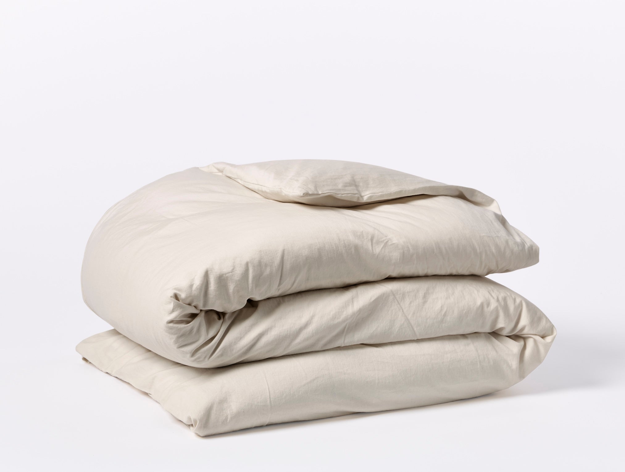 Coyuchi Organic Cloud Soft Sateen Duvet Cover - folded #colour_pale gray