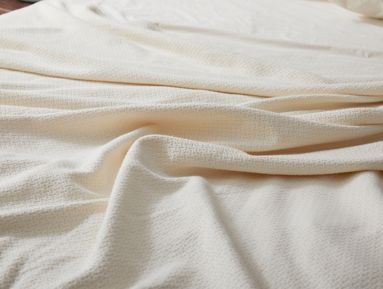Coyuchi Organic Cotton Honeycomb Blanket - close up of texture #colour_undyed