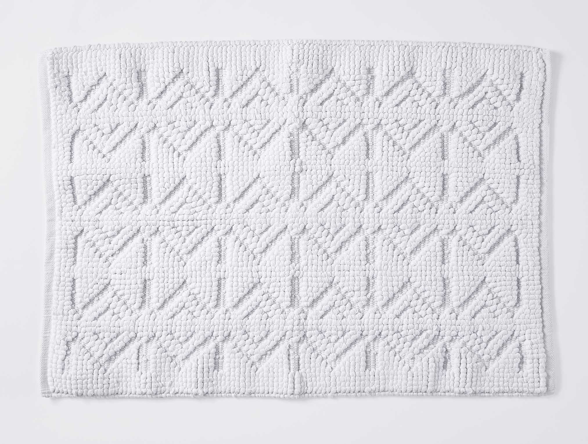 Coyuchi Organic Mosaic Canyon Bath Rug #colour_Alpine White w/ Fog