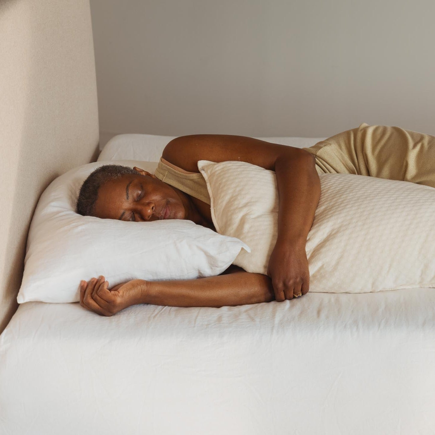 Kakun Luxury Organic Wool Body Pillow