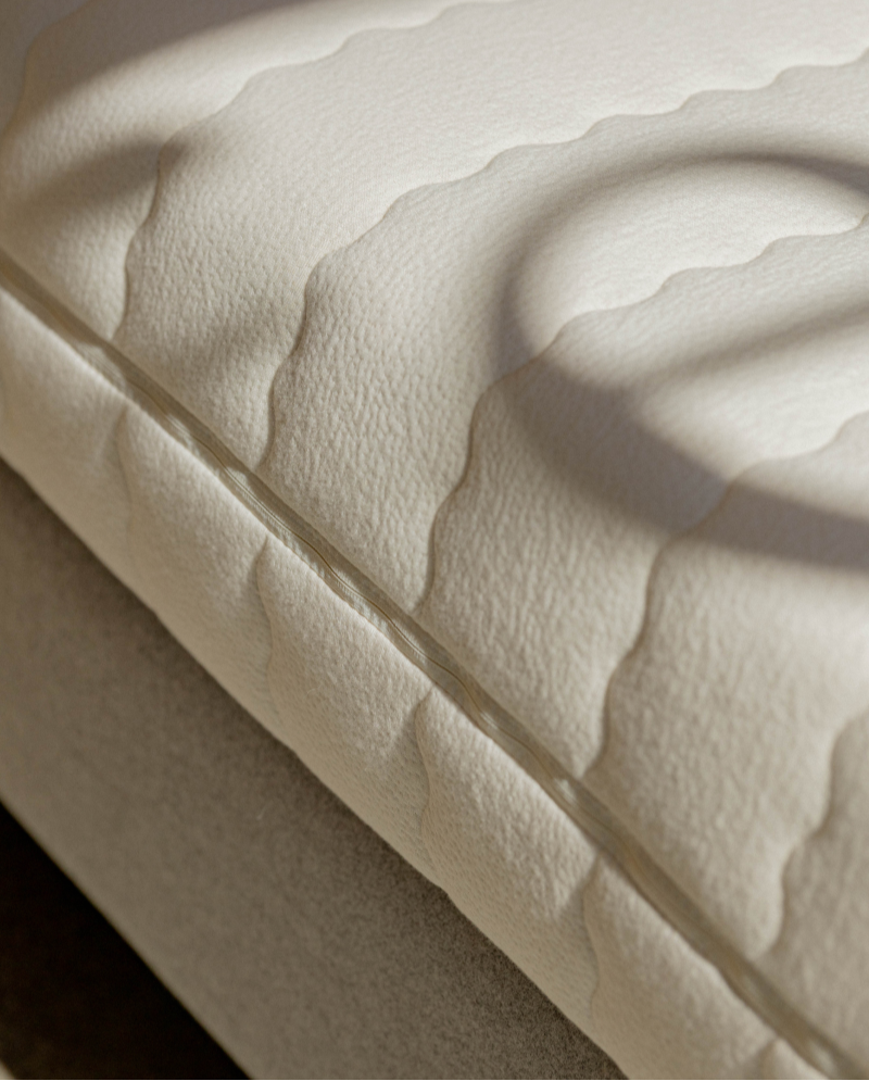 Kakun Organic Mattress Casing - close up of zipper enclosure