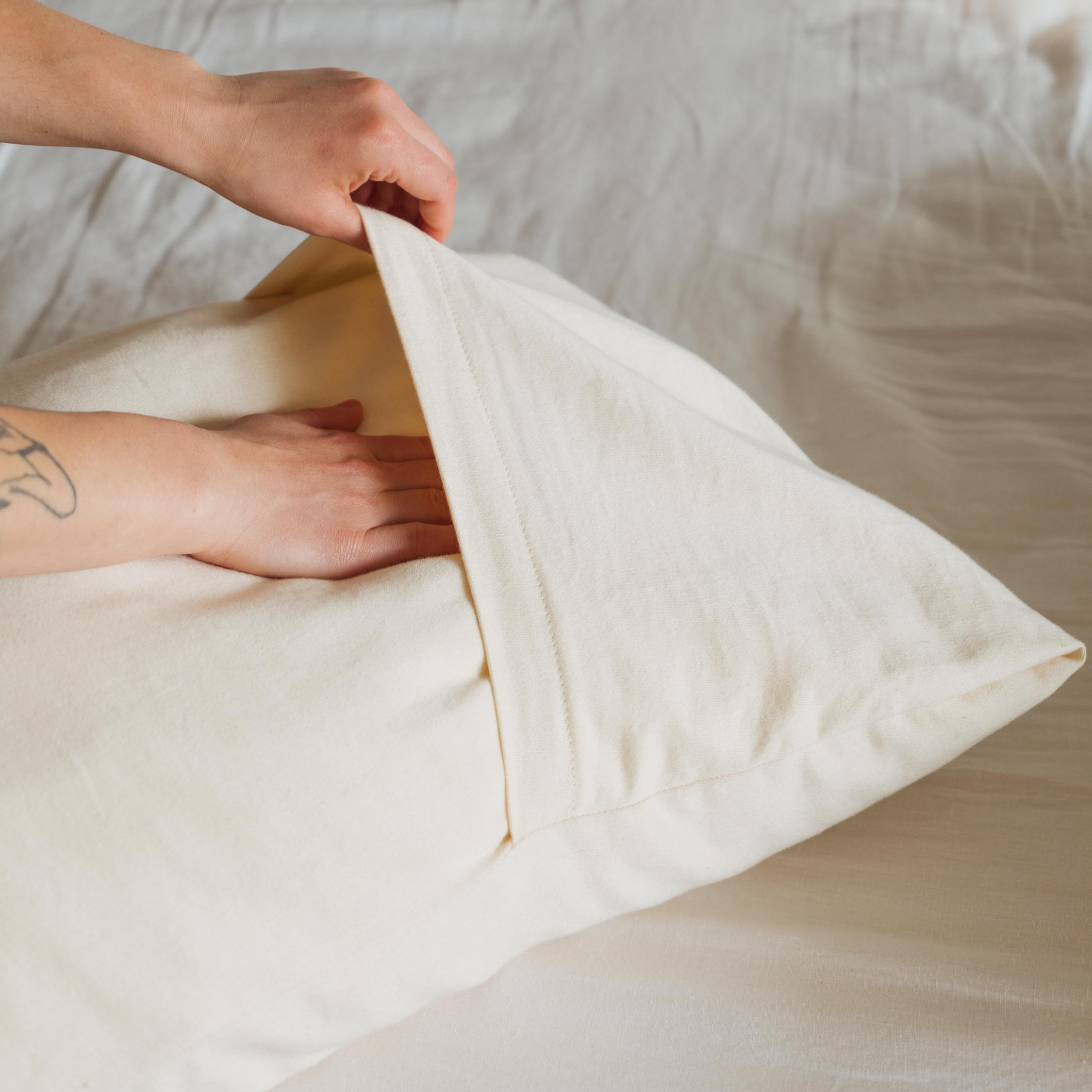 Kakun Organic Cotton Pillow Casing - showing outer opening