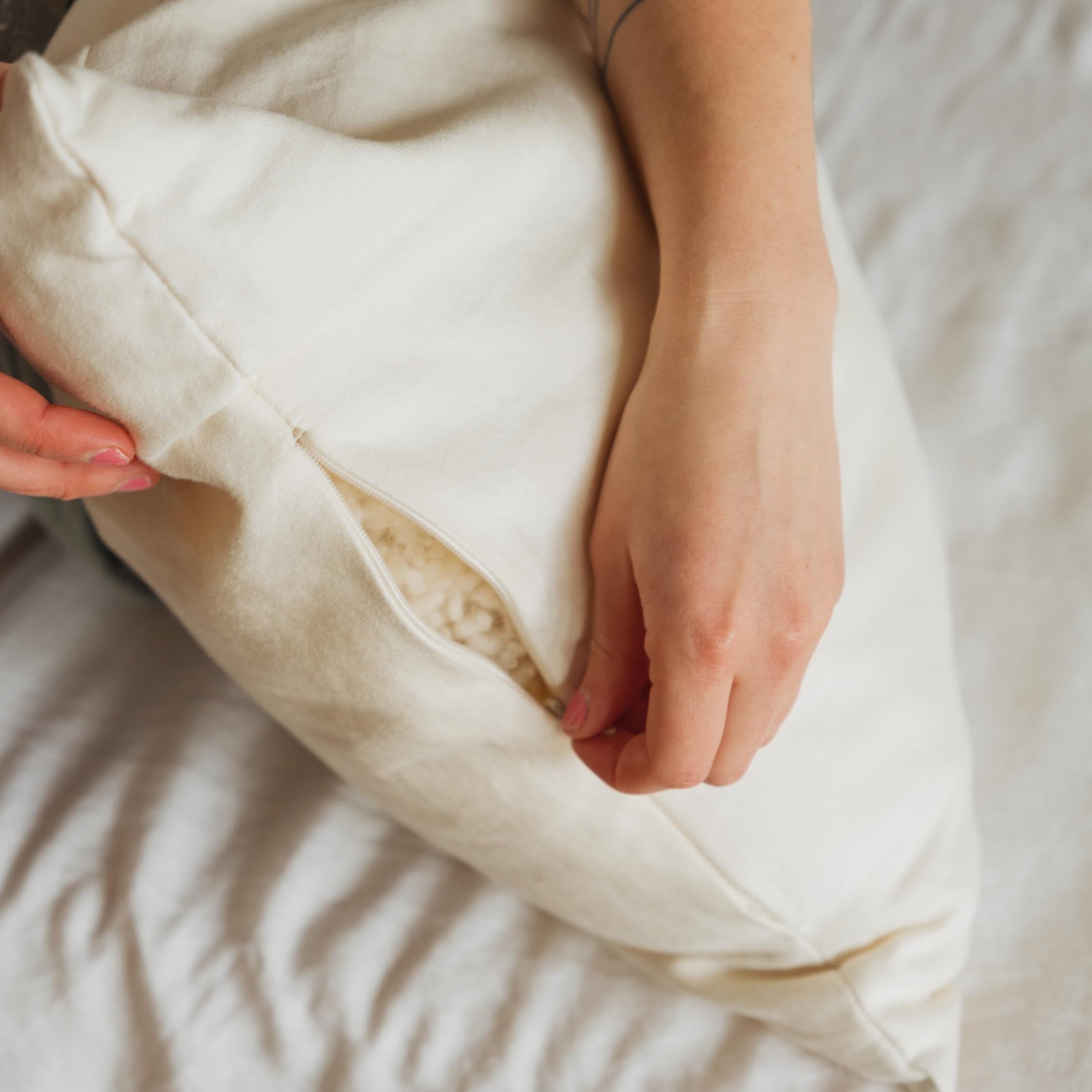 Kakun Organic Cotton Pillow Inner Case - showing opening to fill