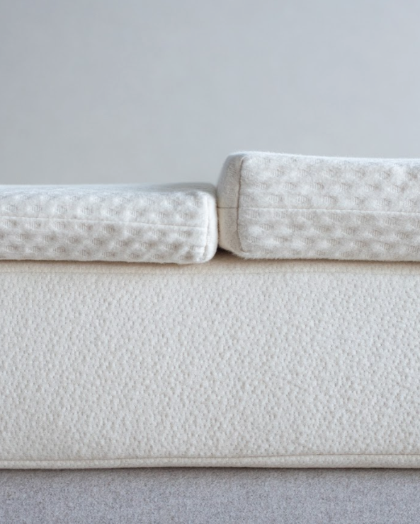 Kakun Organic Latex Mattress Topper - showing size difference