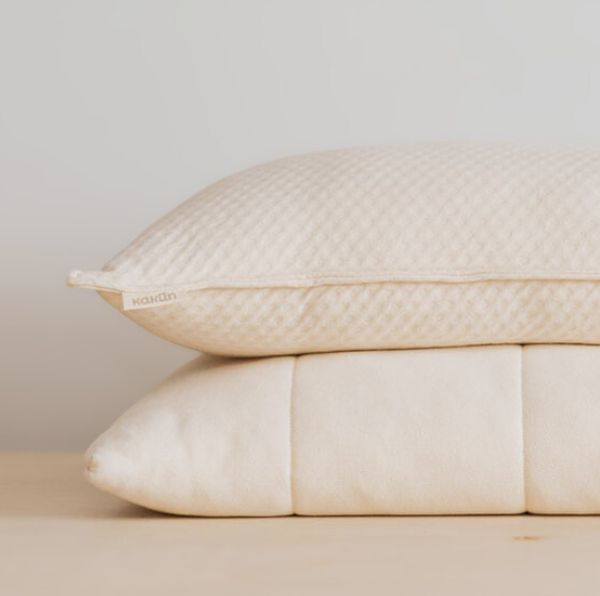 Kakun Organic Luxury Pillow - pillow with outer stack on top of pillow with just inner case