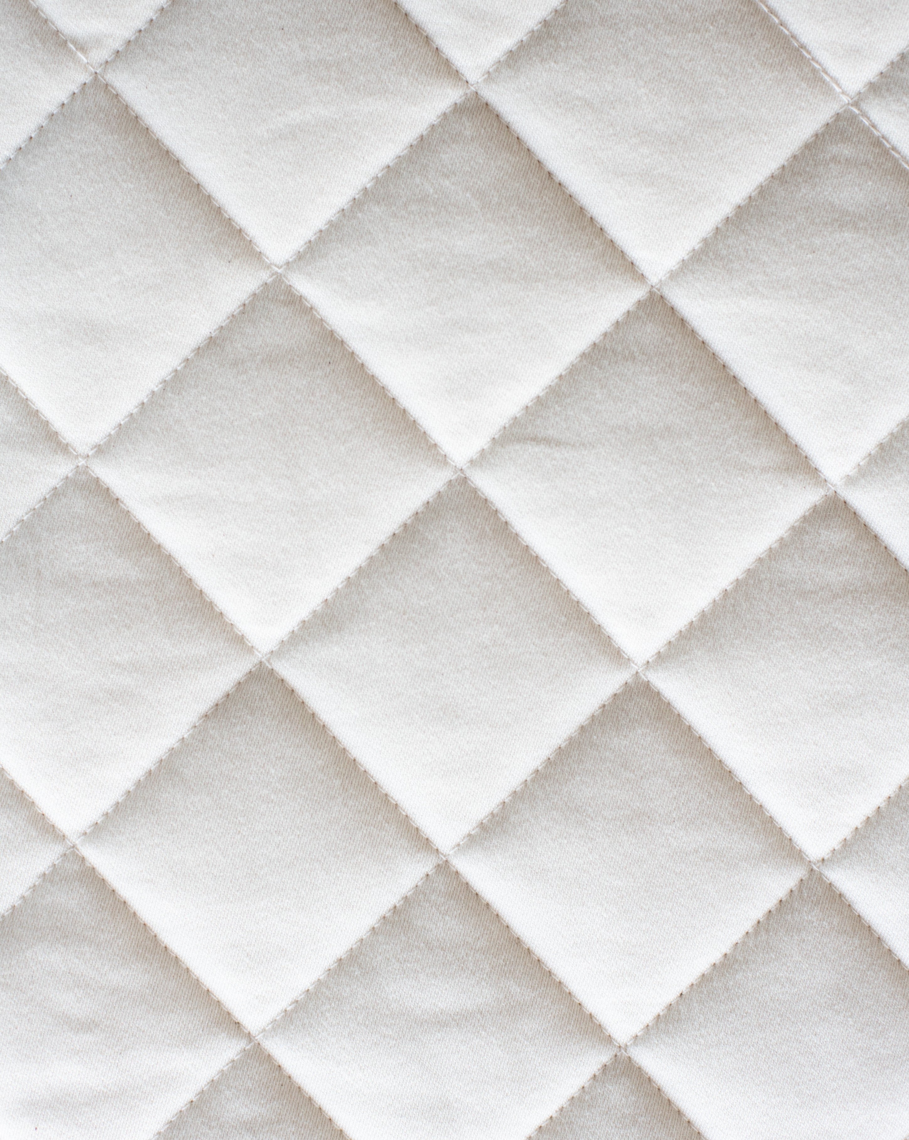 Kakun Organic Mattress Casing - close up showing stitching and diamond pattern