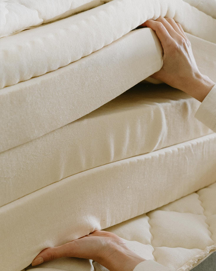 Kakun Twelve Organic Latex Mattress - open mattress casing model separating layers