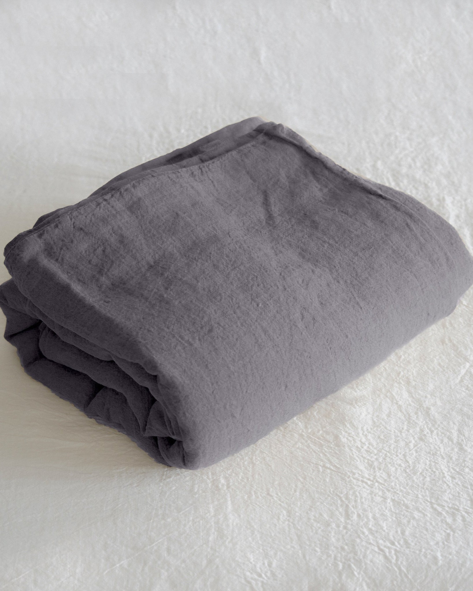 #colour_charcoal grey
