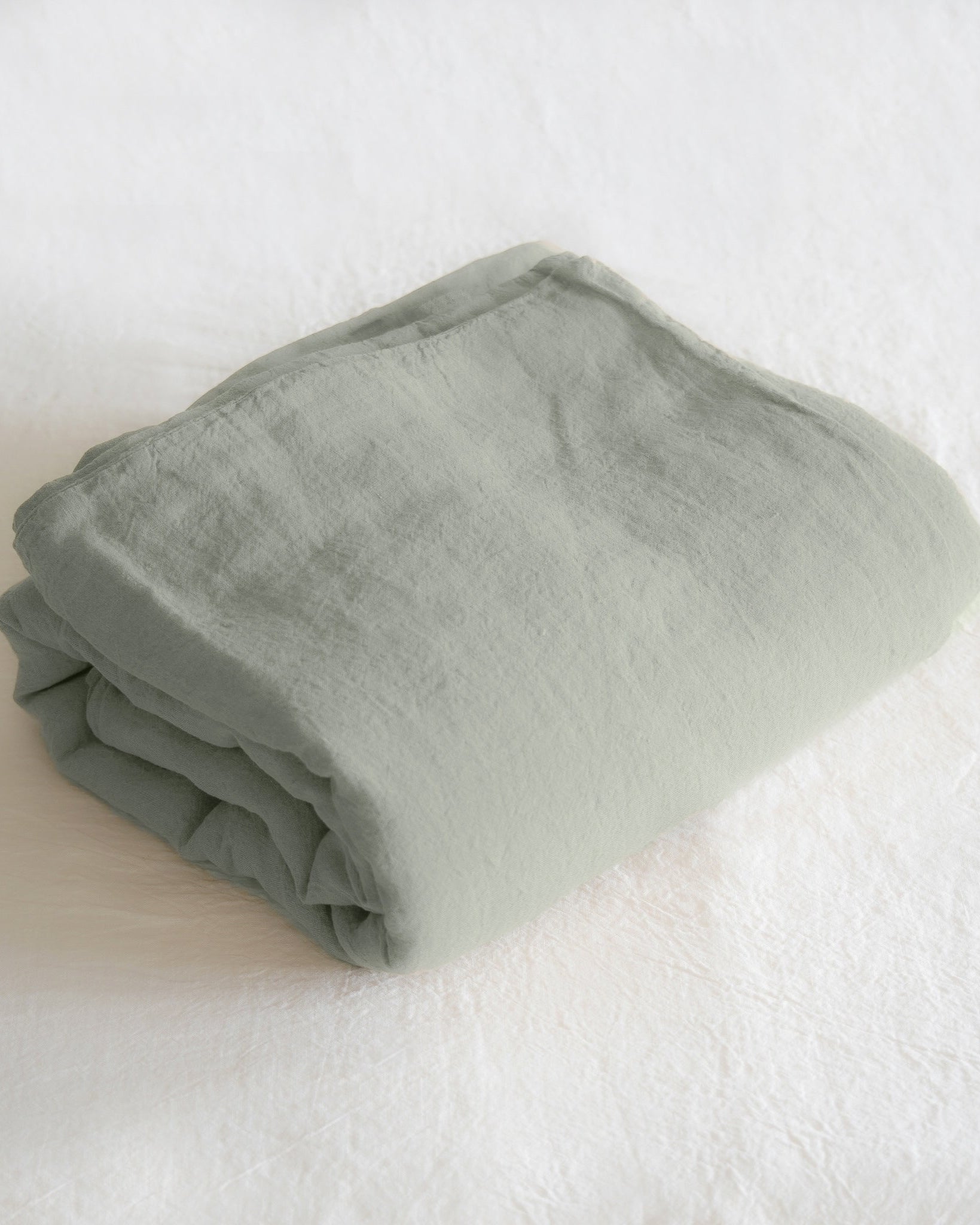 #colour_mineral green