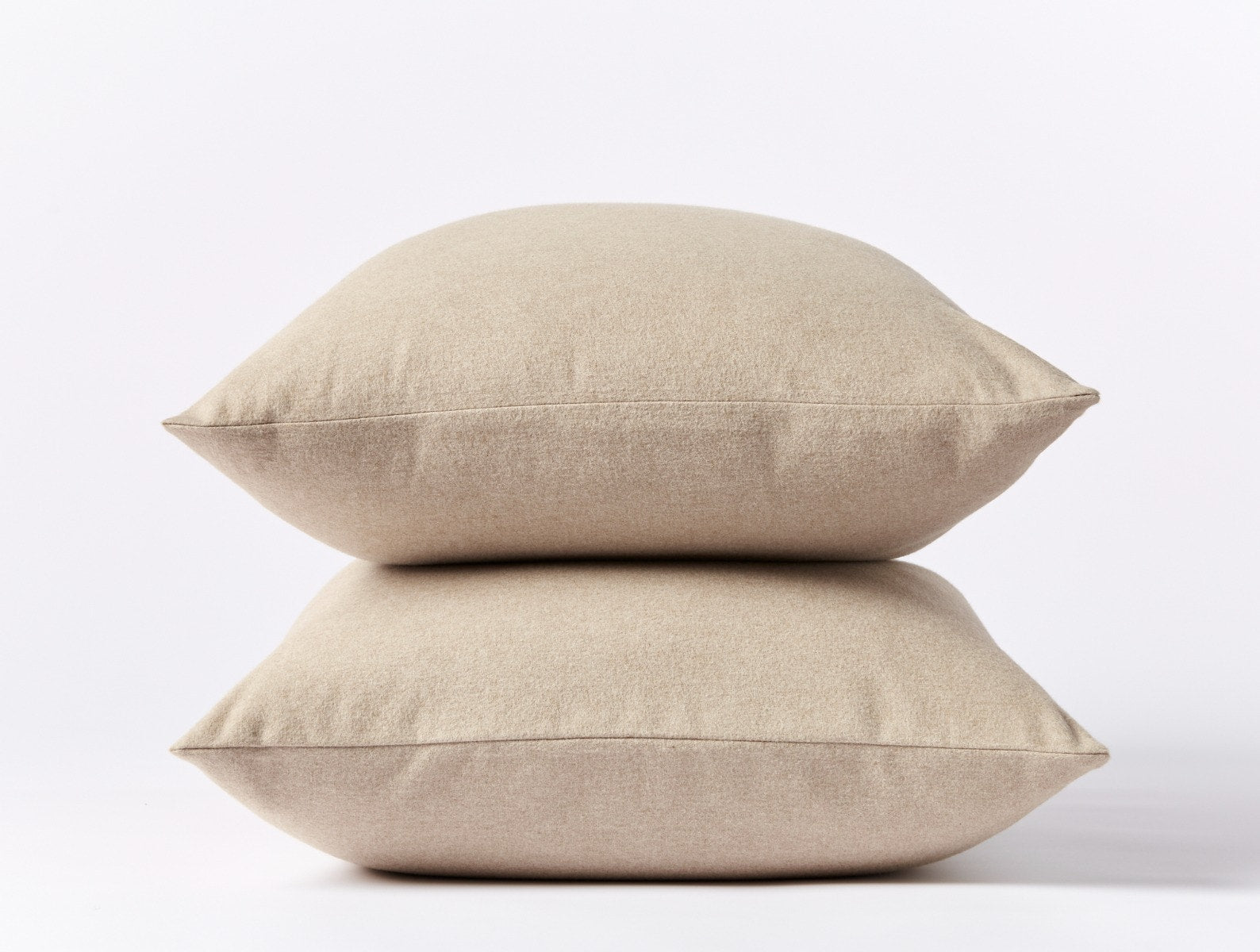 Coyuchi Organic Cloud Brushed Flannel Pillowcase - stacked #colour_camel heather