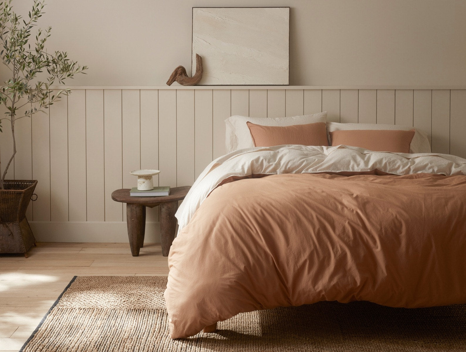 Coyuchi Organic Crinkled Percale Duvet Cover - staged bed  #colour_Ginger