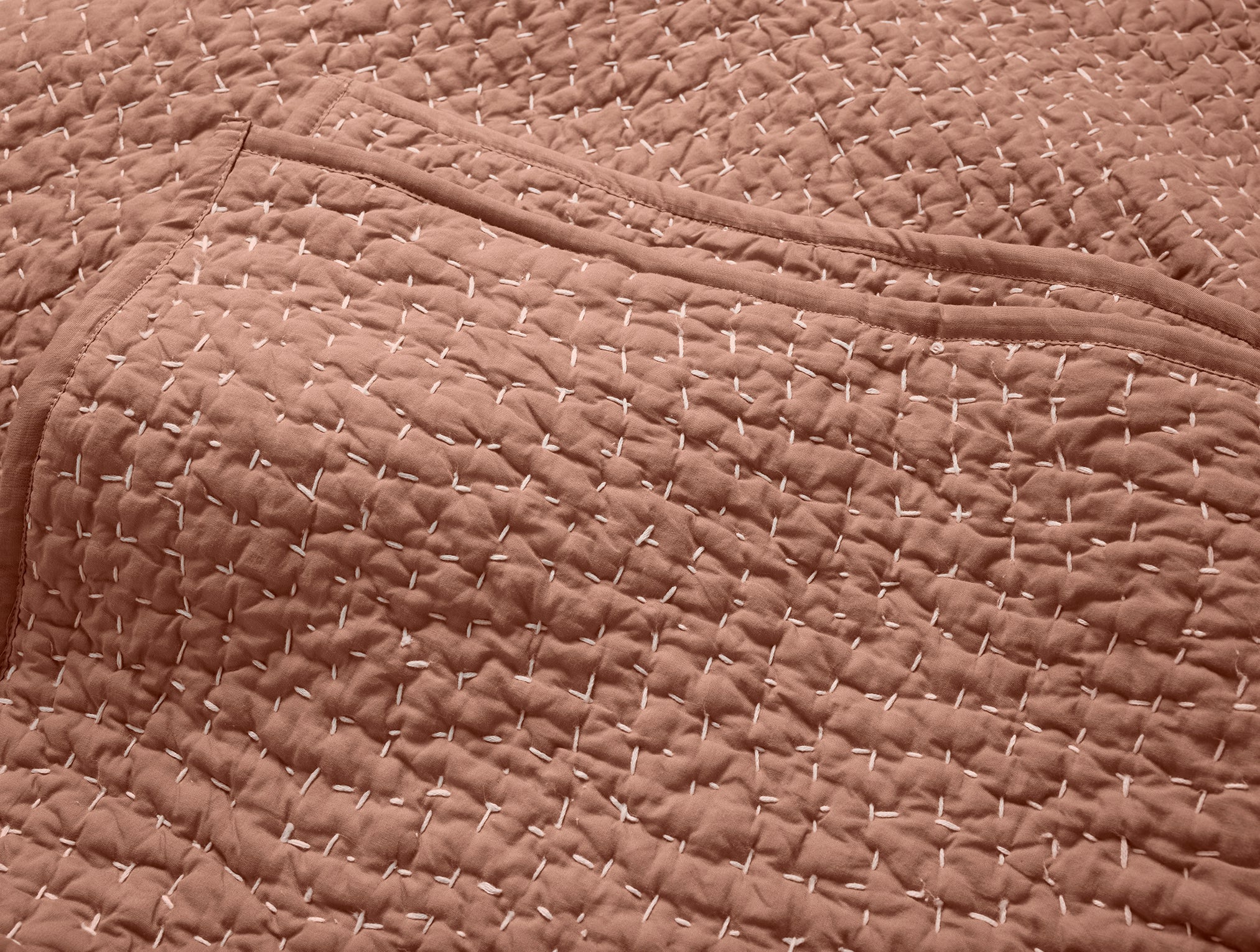 Coyuchi Organic Pebbled Hand Stitched Quilt - stitching detail #colour_praline