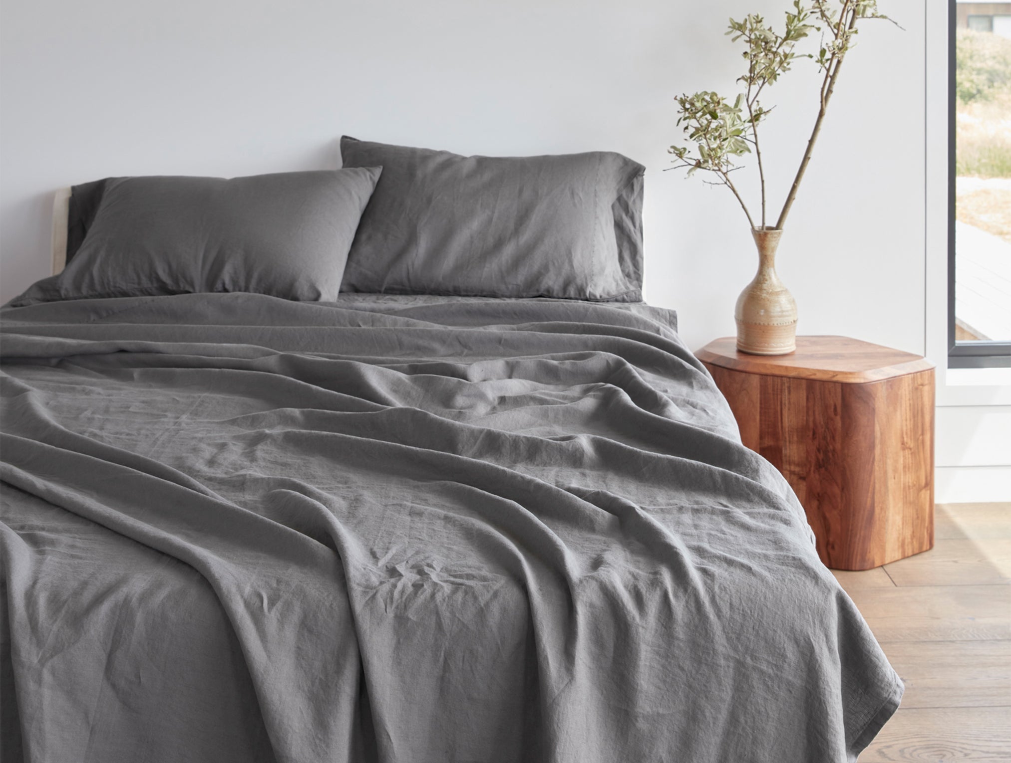 Coyuchi Organic Relaxed Linen Duvet Cover - staged bed #colour_slate