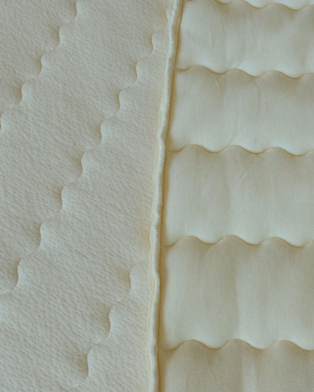 Kakun Kids Organic Mattress Encasement - close up of inner seam