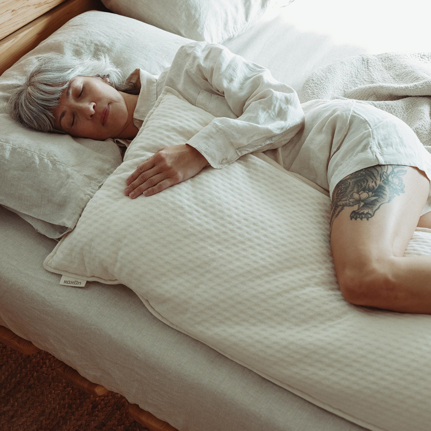 Kakun Luxury Organic Wool Body Pillow