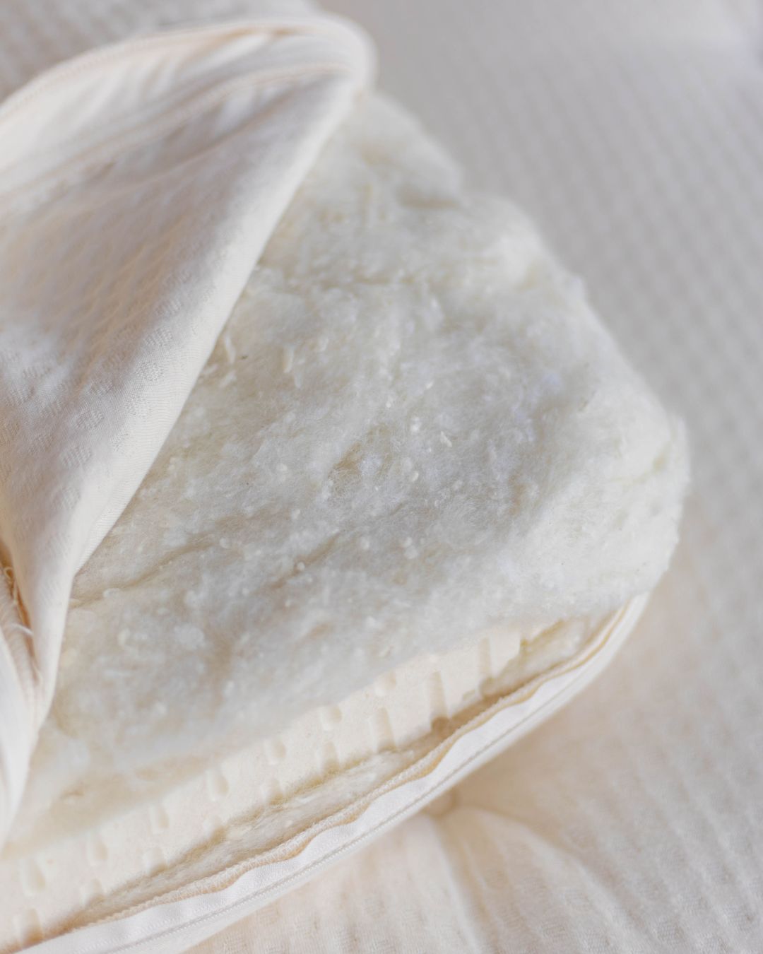 Kakun Organic Luxury Topper - inside view of wool and organic latex