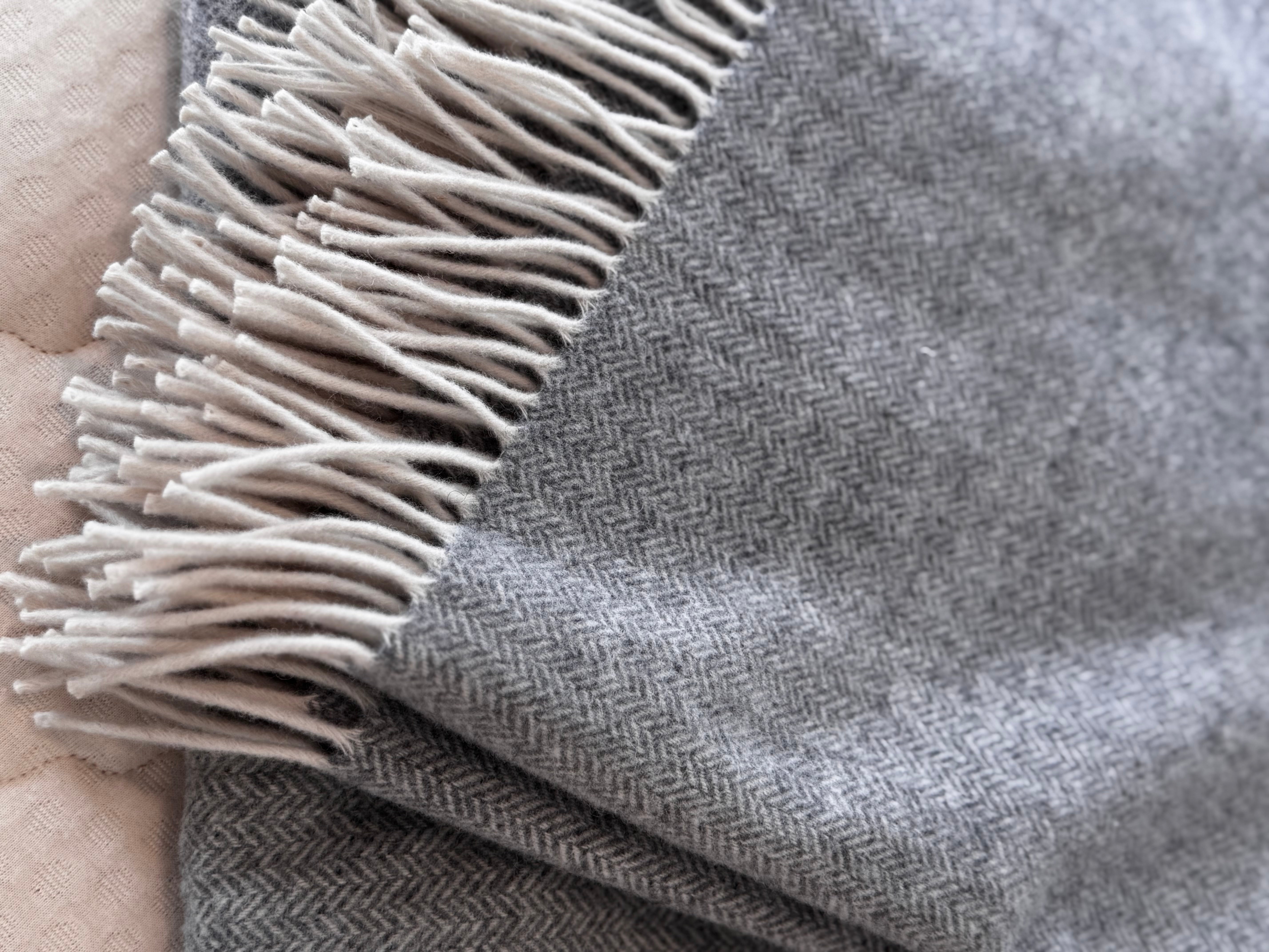 Kakun Wool Herringbone Throw