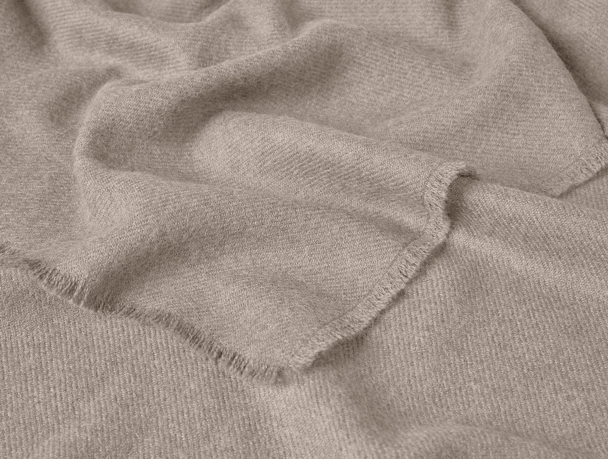 Pacaya Alpaca Throw