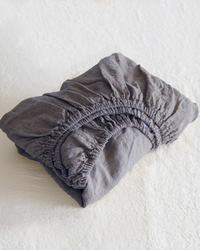 #colour_charcoal grey